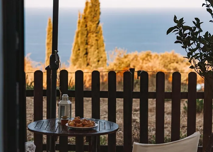 Sunset View * Áyios Nikítas